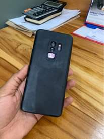 A picture of SAMSUNG S9 