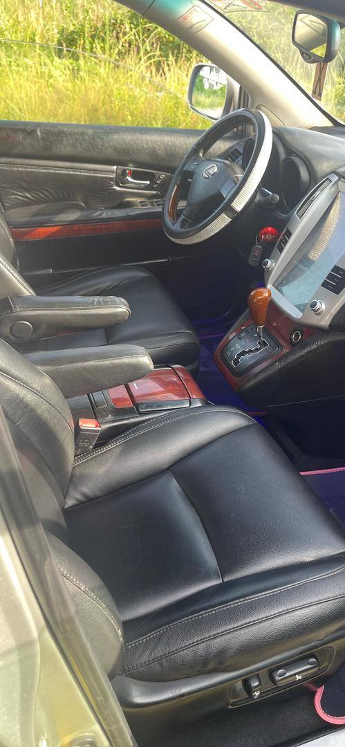 A picture of Very Neat Lexus RX 330 2005 Price 6.8m . Everything