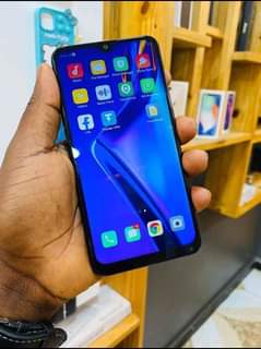 A picture of Oppo a12