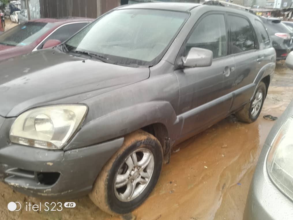 A picture of Kia Sportage 2007