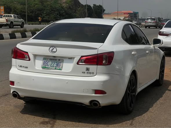 A picture of IS350
