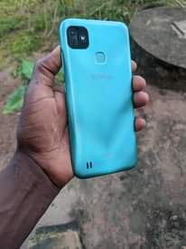 A picture of Infinix smart hd hii apa kipengele batree tu gb32 ram2