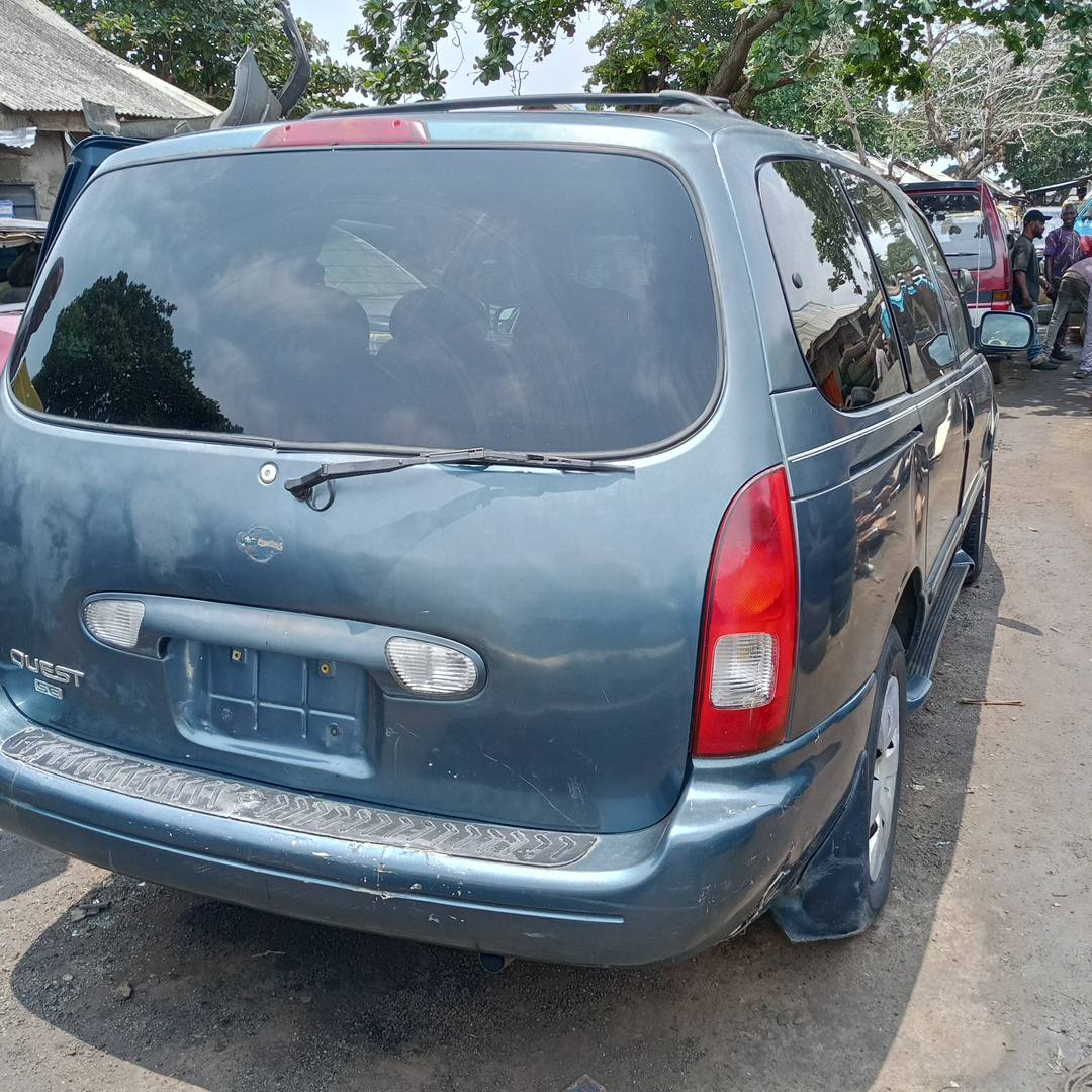 A picture of Nissan Quest