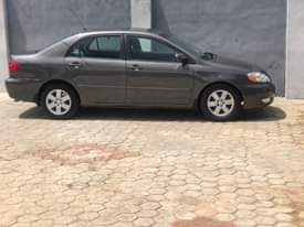 A picture of Toyota Corolla 04