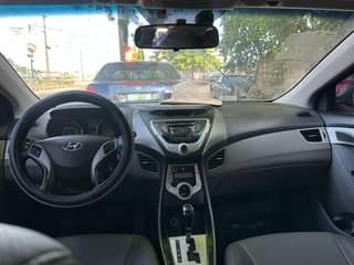 A picture of Hyundai Elantra 2014