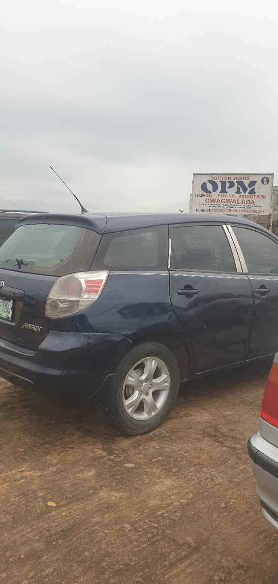 A picture of Toyota matrix