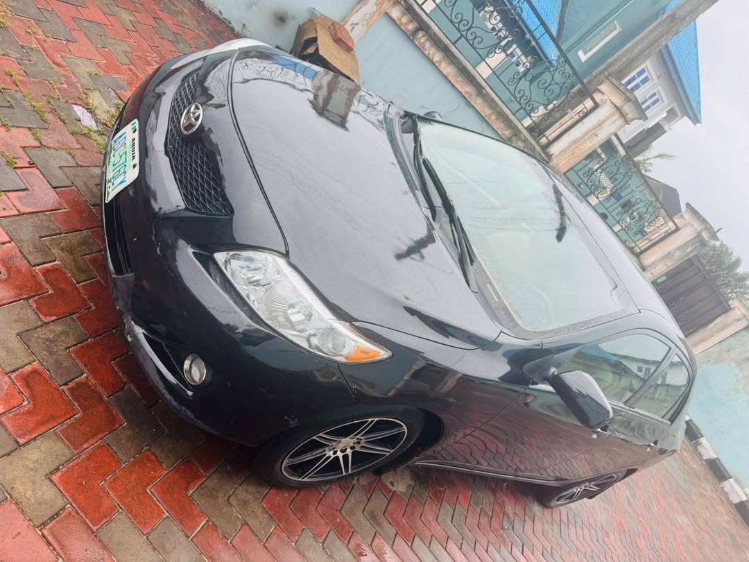 A picture of URGENT CASH NEEDED 2010 COROLLA AMERICAN SPEC EVERYTHING WORKING PERFECTLY
