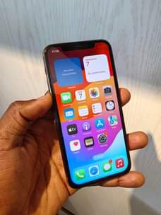 A picture of IPHONE 11 PRO 64GB dm