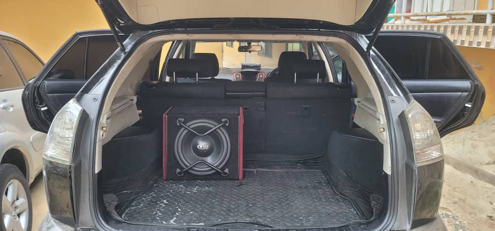 A picture of TOYOTA HARRIER 