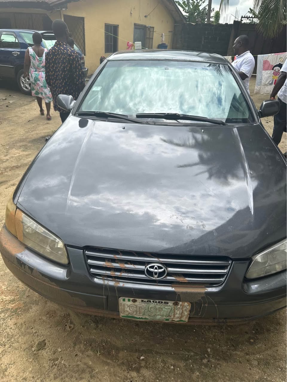A picture of Toyota Camry drop light 