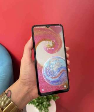 A picture of SAMSUNG galaxy A04e 64GB kwa mkopo kianzio rahisi cha 90000