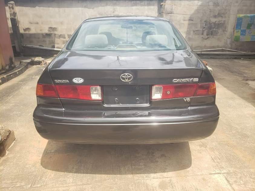 A picture of Reg. 2002 Toyota Camry. Call 08068938140