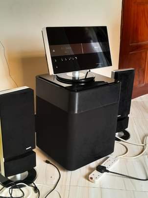 A picture of Philips Bluetooth machine home cinema system wtt1500