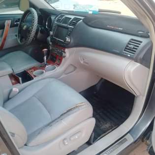 A picture of 2013 Toyota highlander Location Asaba Price 9m