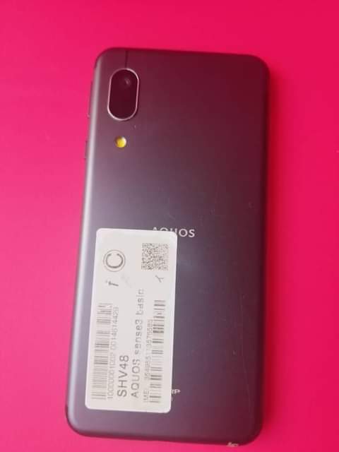 A picture of AQUOS SENSE 3 BASIC SHV48