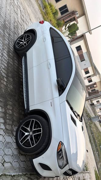 A picture of distress distress Foreign Used Mercedes Benz WhatsApp number 07041840355