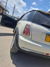 A picture of BMW Mini Cooper DTY Inauzwa TZS. 5.9m