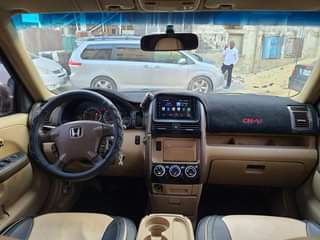 A picture of Tokunbo standard full option Honda CRV 2005 with chilling AC