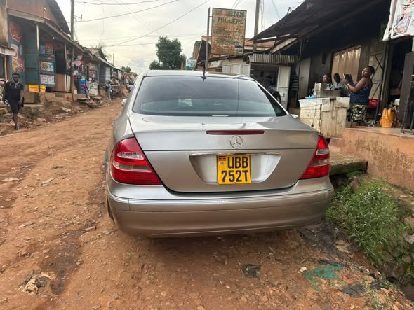 A picture of Car