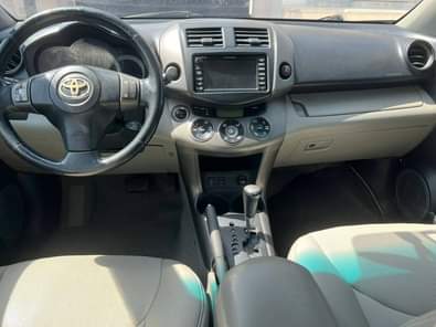 A picture of Very clean 2006 Toyota Rav4 Features Automatic transmission Fabric seats