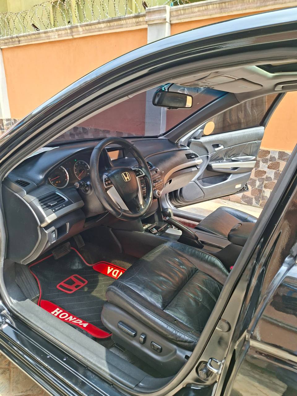 A picture of Super Clean 2008 Honda Accord EX V6