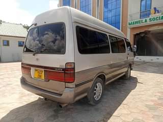 A picture of Toyota hiace grand cabin customs