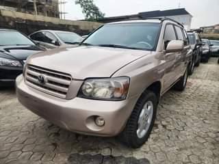 A picture of 200 Toyota Corolla Highlander