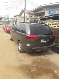 A picture of Dealers Deal 2006 toyota sienna