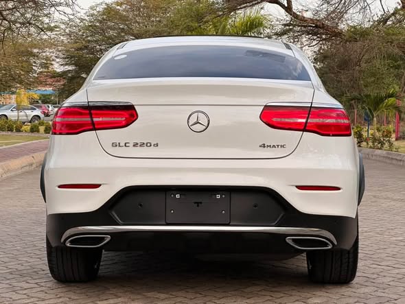 A picture of MERCEDES BENZ GLC 220d 2017