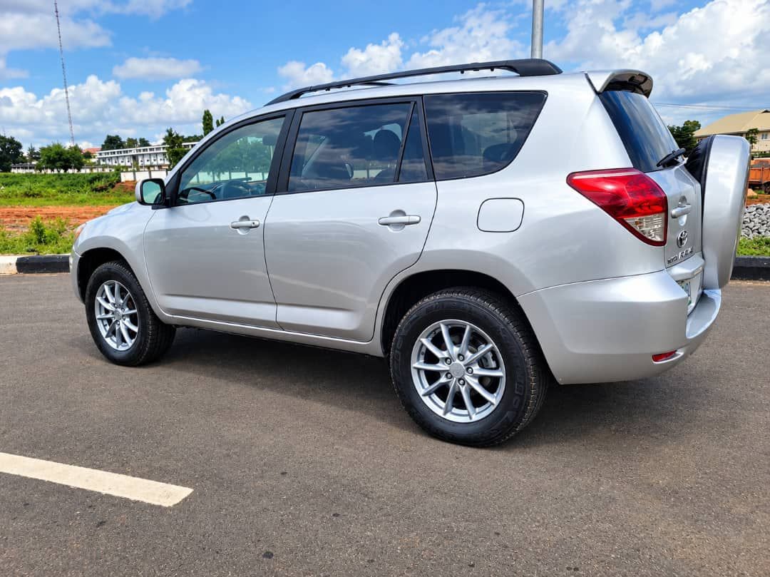 A picture of Toyota Rav 4