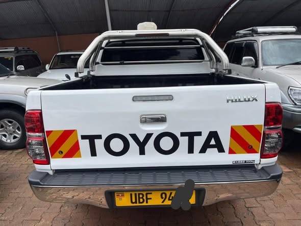 A picture of Hilux Vigo available 2013 Automatic at 75m