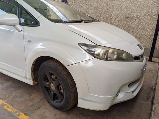 A picture of TOYOTA WISH UBN PRICE 24M QUICK SELL WSTUP0759539100 CALL0776717226