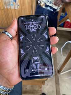 A picture of iPhone 11 pro 64gb