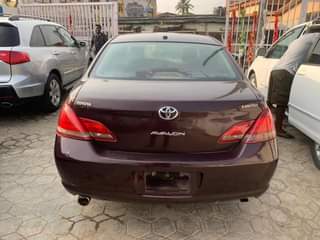 A picture of Sharp registered 2009 Toyota Avalon limited edition in perfect working