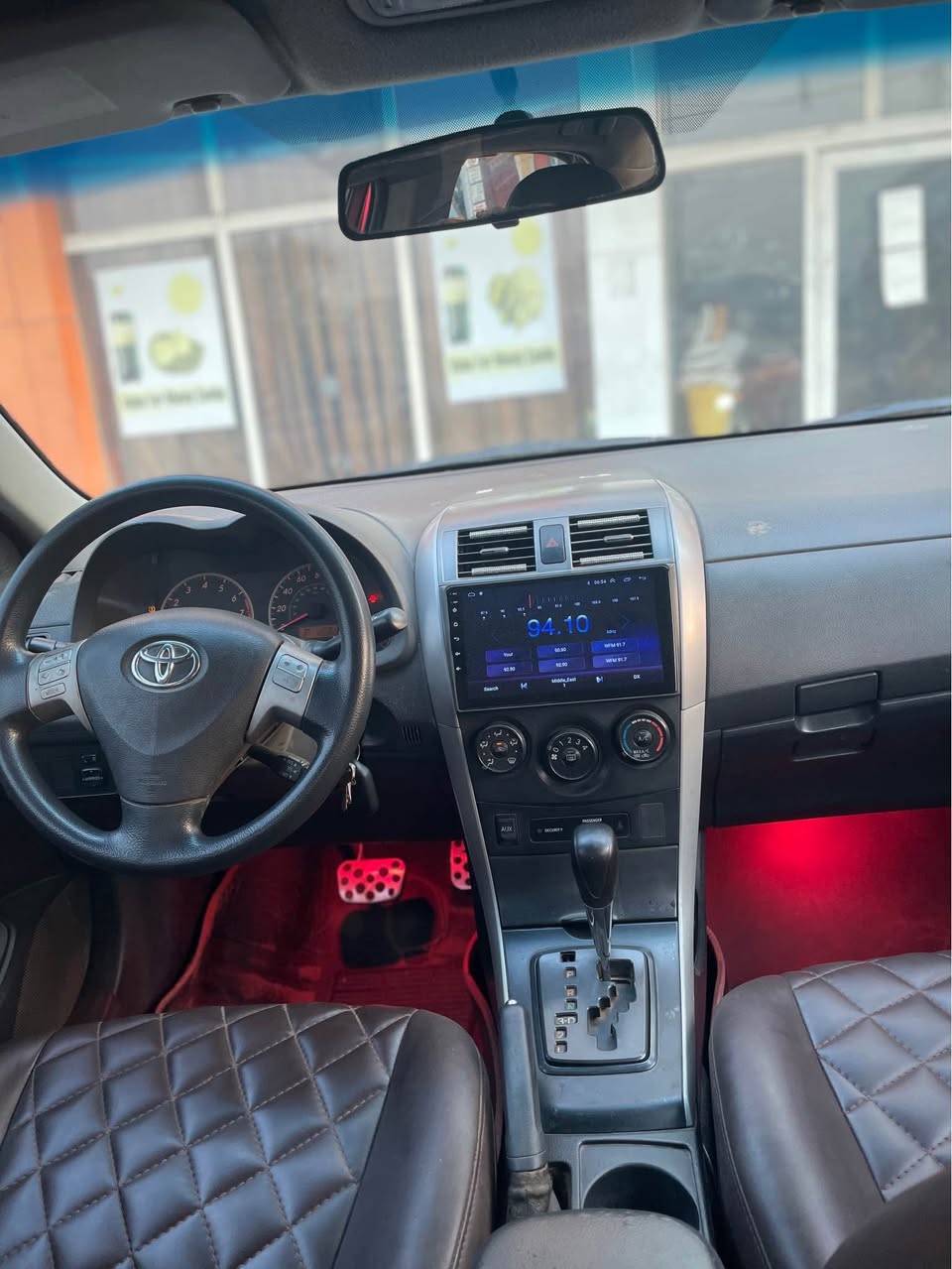 A picture of TOYOTA COROLLA