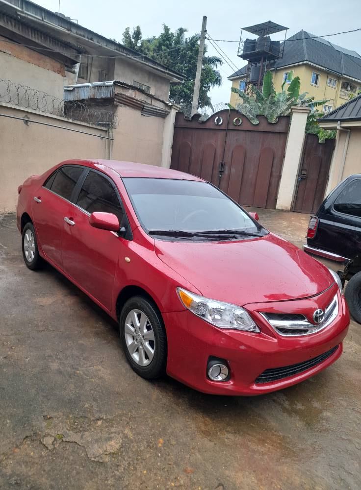A picture of Toyota corolla 2012