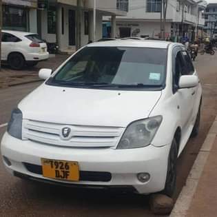 A picture of TOYOTA IST