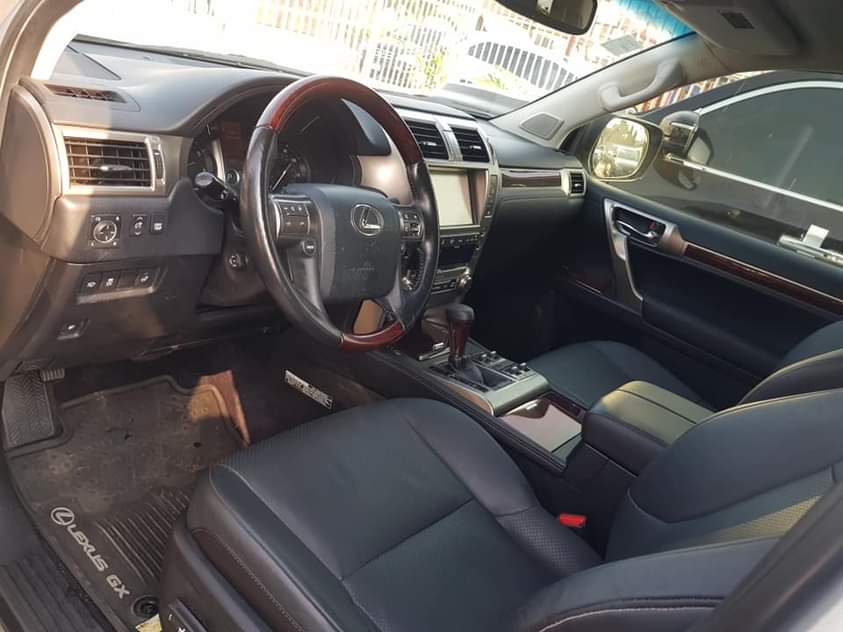 A picture of 2016 Lexus GX460