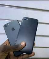 A picture of IPhone 7 256gb at 350k