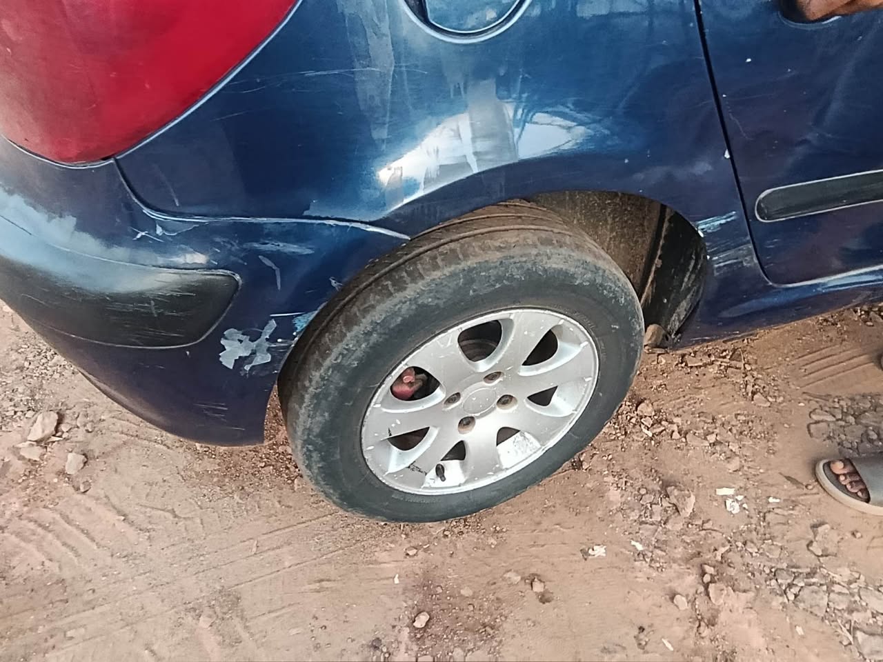 A picture of Distress sale Peugeot 307 Manual transmission Body needs painting and