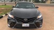 A picture of FOREIGN USED TOYOTA CAMRY SE 2018 MODEL 18 5M NET