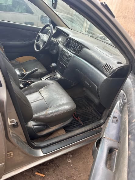 A picture of Corolla 2004