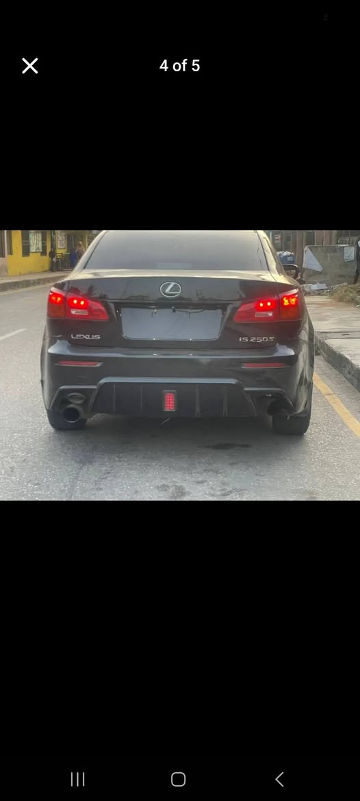 A picture of Lexus IS250 sport