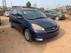 A picture of Clean 2005 sienna LE Faultless space bus Engine gear and