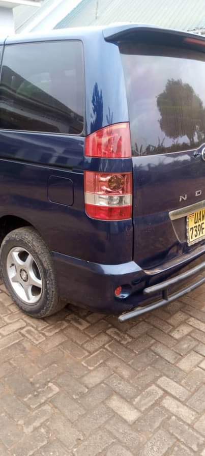 A picture of Toyota Noah 15m