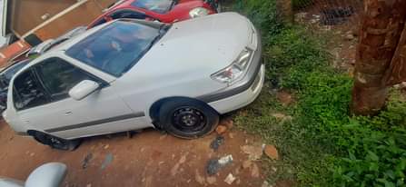 A picture of Toyota premio UGX 7 500 000
