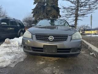 A picture of 2005 Nissan Altima