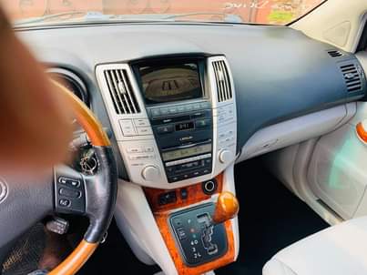 A picture of 2005 Lexus Rx330 Full Options 2 3m Autos 2 3M