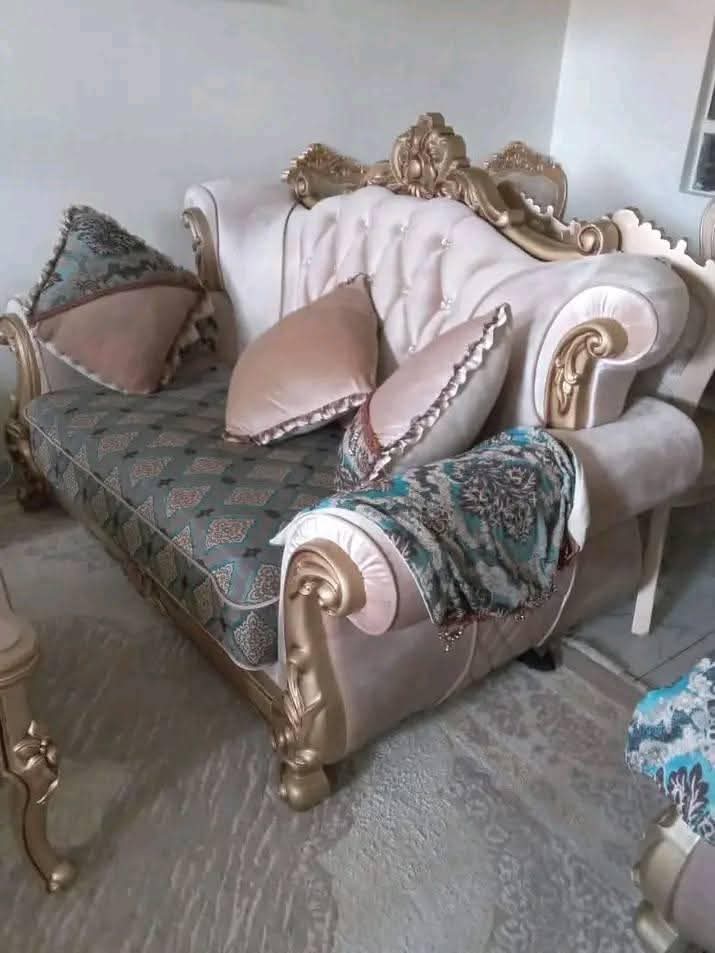 A picture of Furnitures