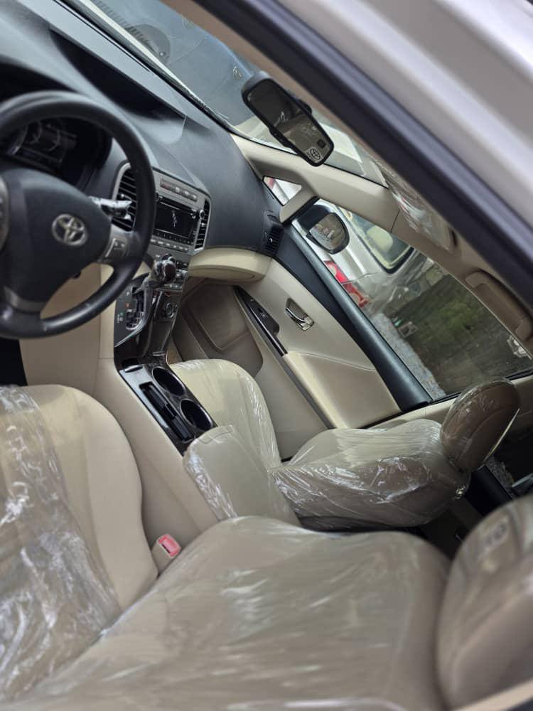 A picture of Toyota Venza 2012